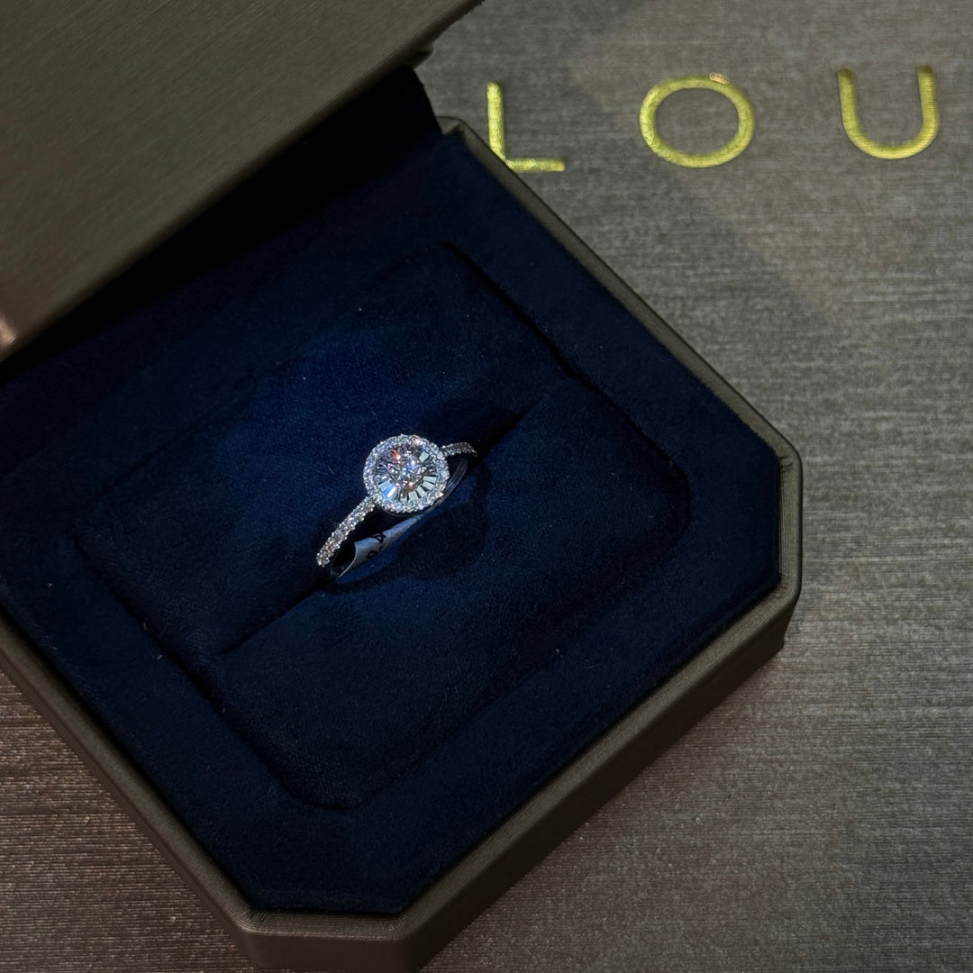 DIAMOND RING