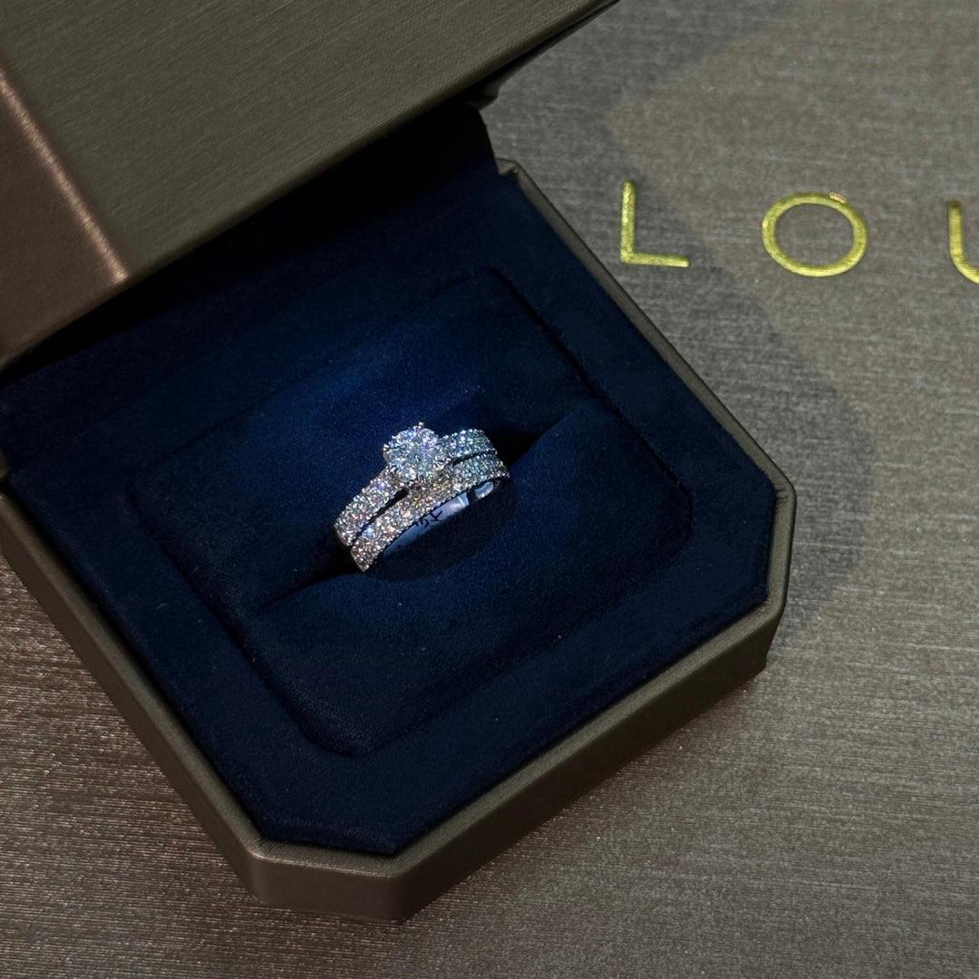 DIAMOND RING