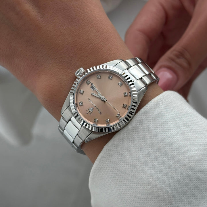 ساعة مزراتي مع احجار الماس