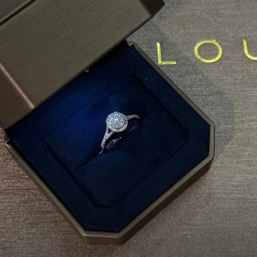 DIAMOND RING