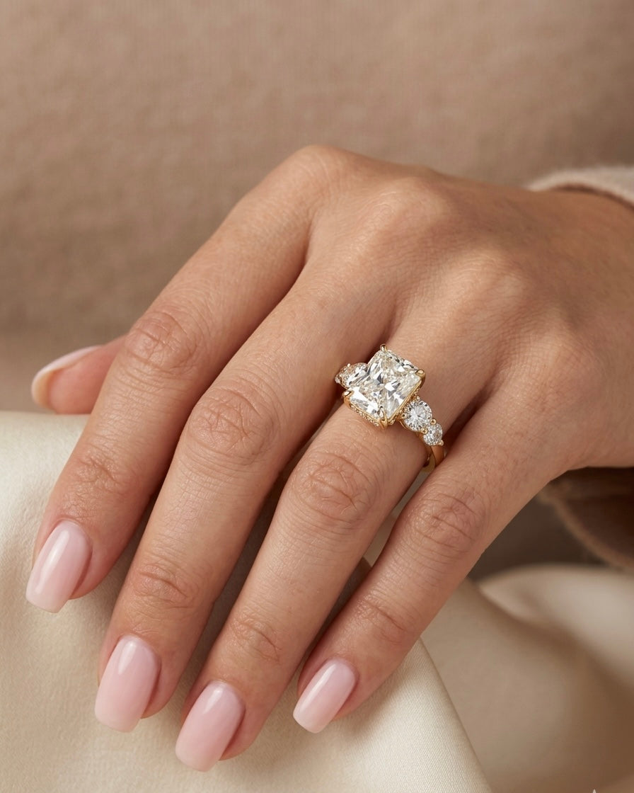 DIAMOND RING | MOISSANITE