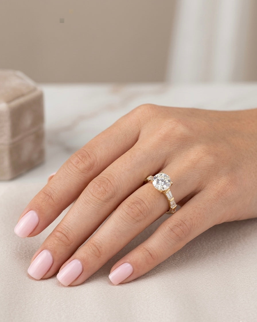 DIAMOND RING | MOISSANITE