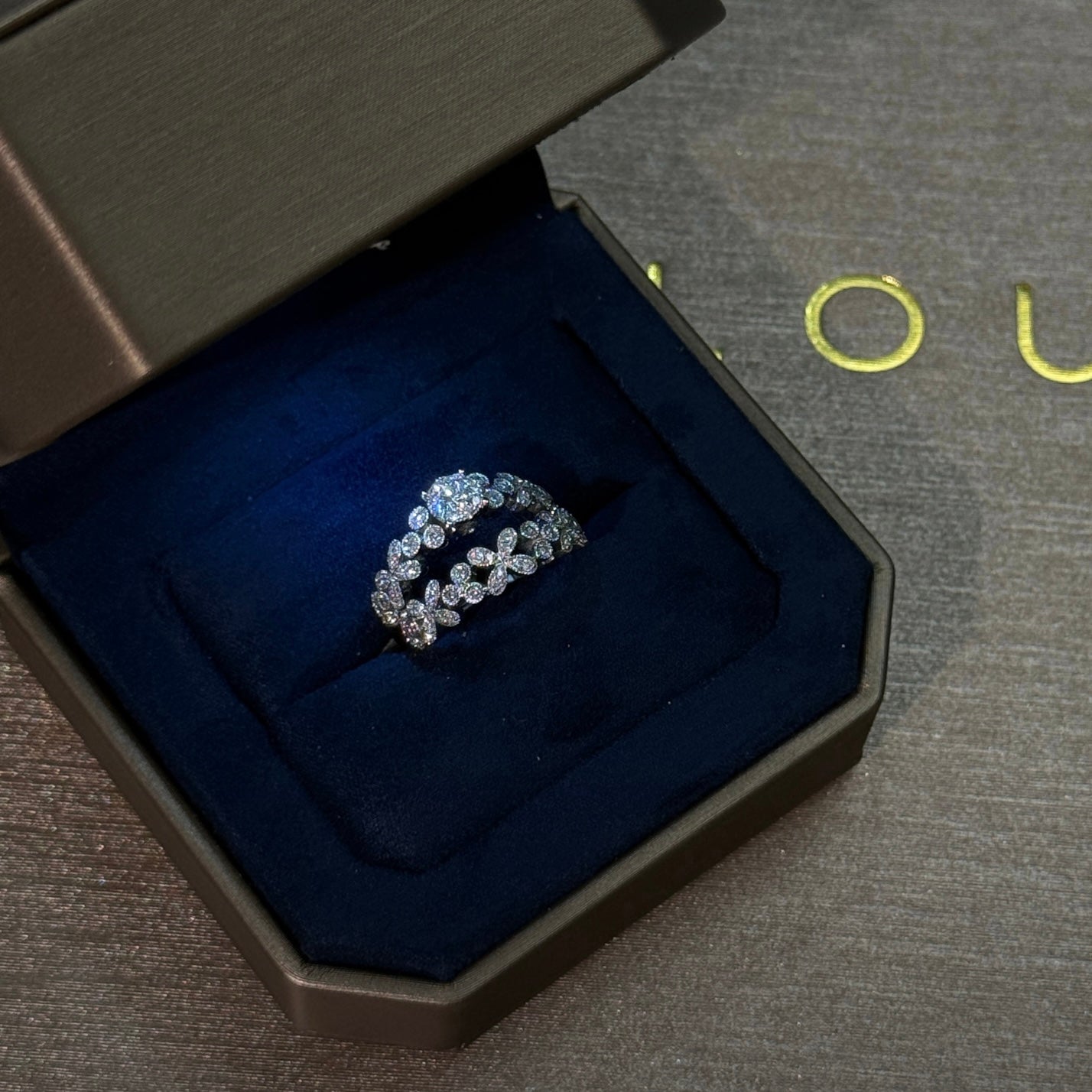 DIAMOND RING