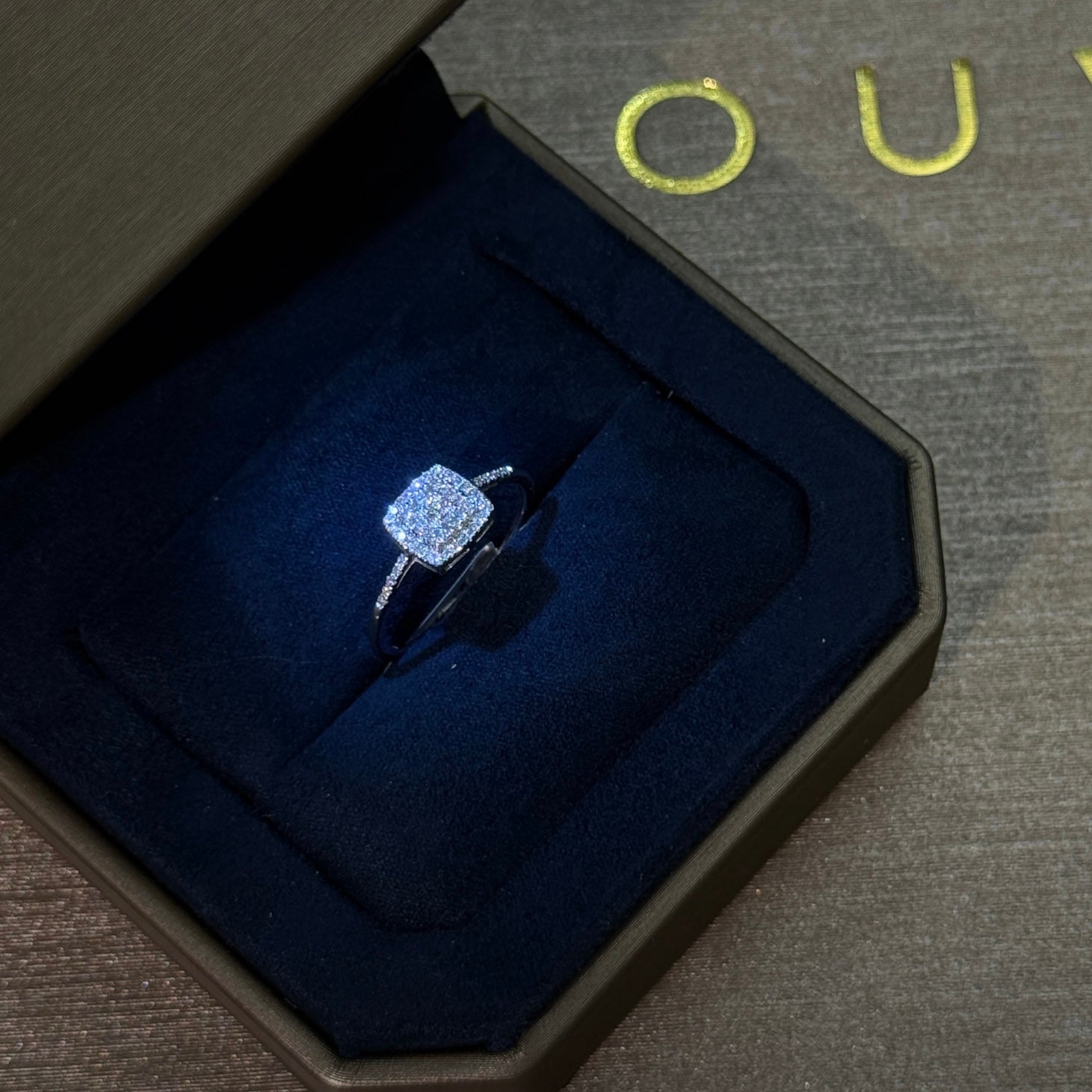 DIAMOND RING