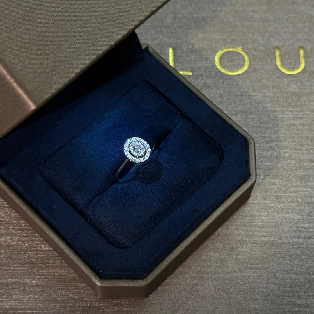 DIAMOND RING