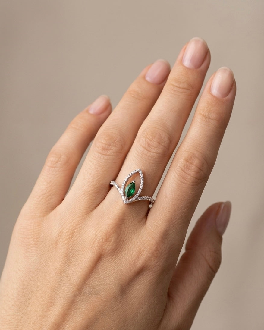 DIAMOND RING | MOISSANITE