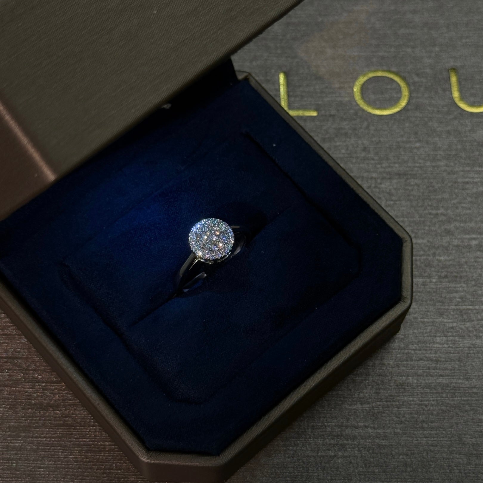 DIAMOND RING