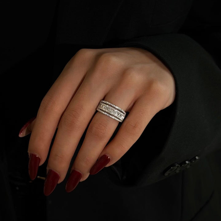 ETERNITY DIAMOND RING | MOISSANITE