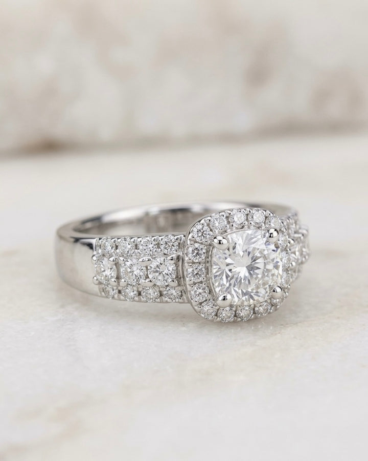 DIAMOND RING | MOISSANITE