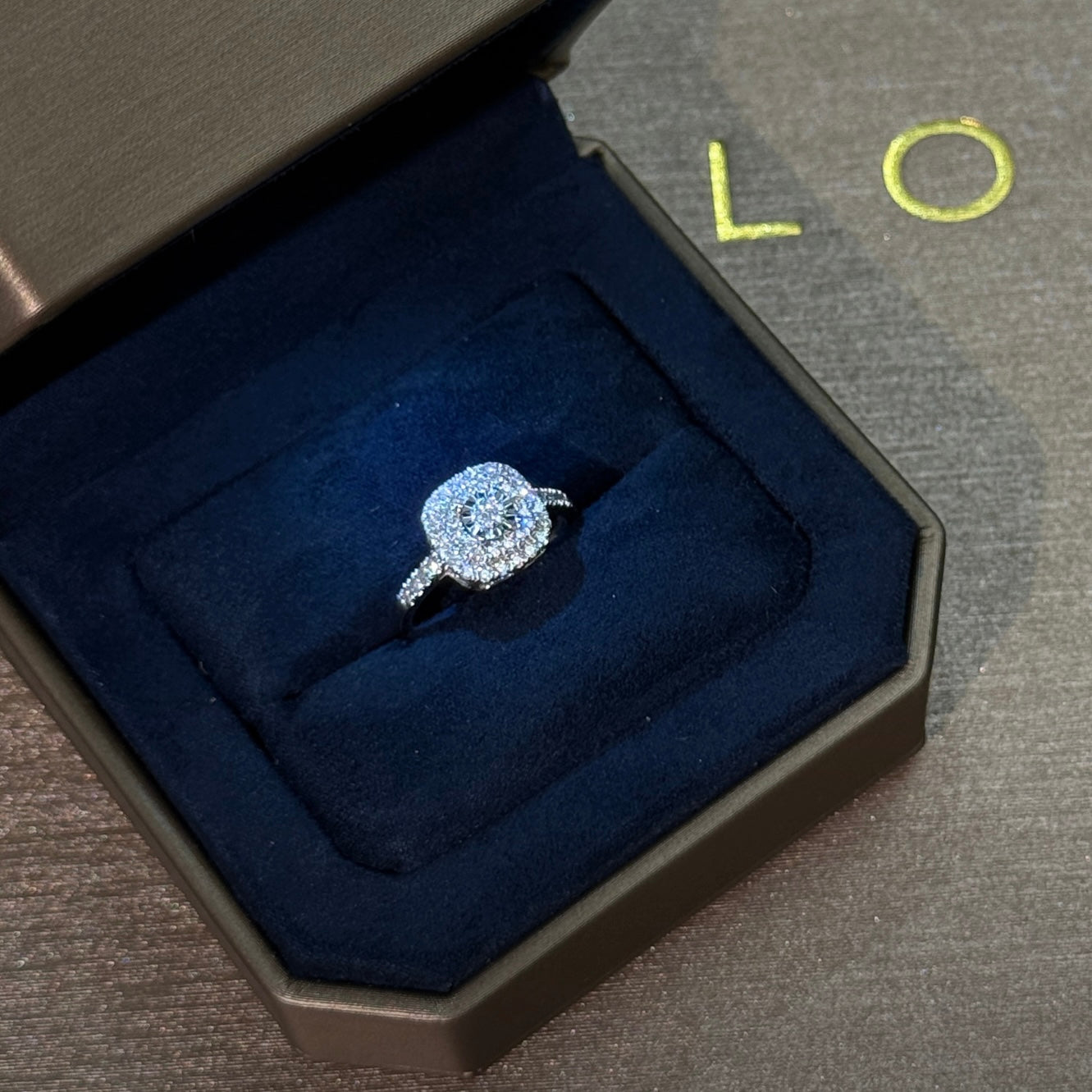DIAMOND RING