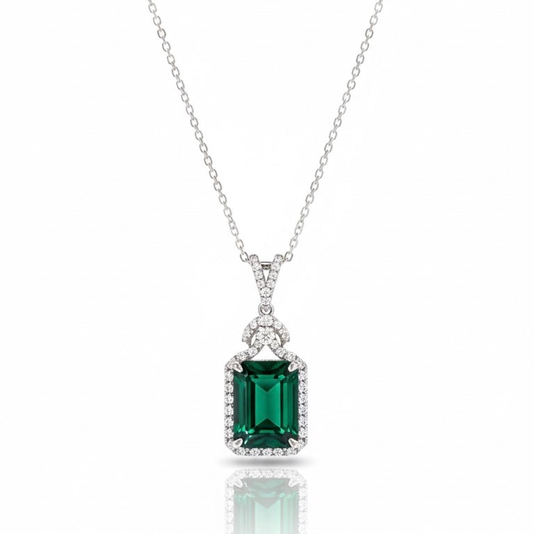 DIAMOND & EMERALD NECKLACE | MOISSANITE