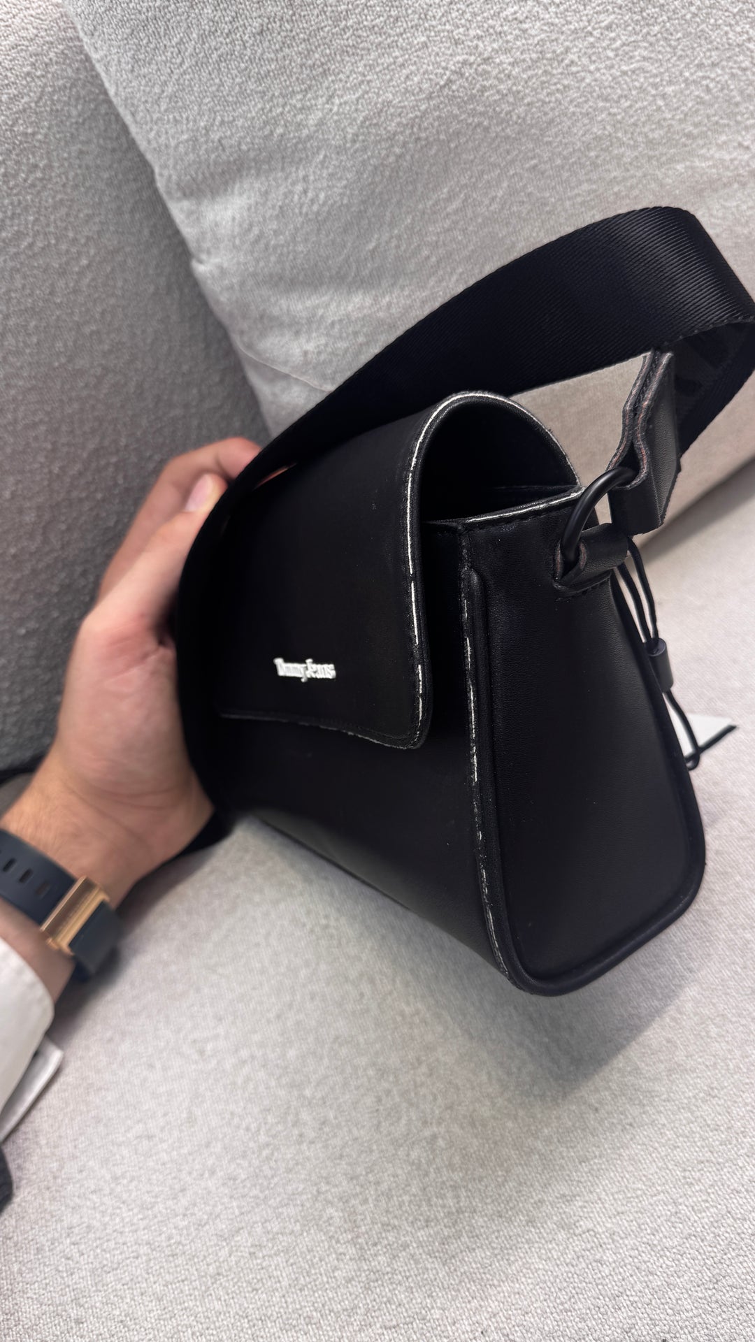 TOMMY HILFIGER BAG — SPECIAL PRICE DUE TO LIGHT SCRATCHES