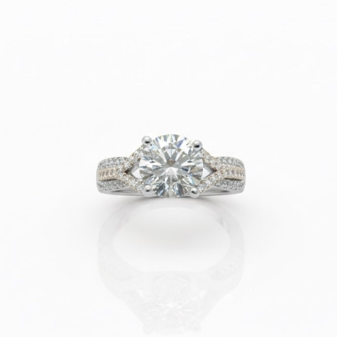 DIAMOND RING | MOISSANITE