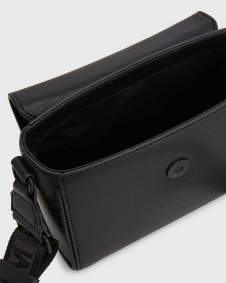 TOMMY HILFIGER BAG — SPECIAL PRICE DUE TO LIGHT SCRATCHES