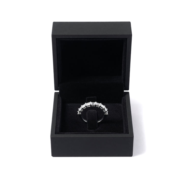 ETERNITY DIAMOND RING | MOISSANITE