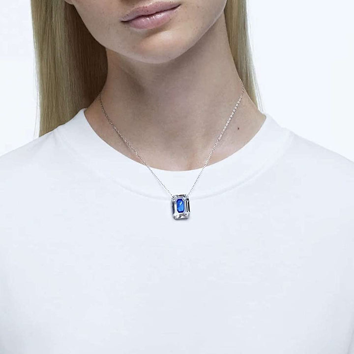 SWAROVSKI NECKLACE(اختارو قطعتين لتحصلوا على وحدة هدية)