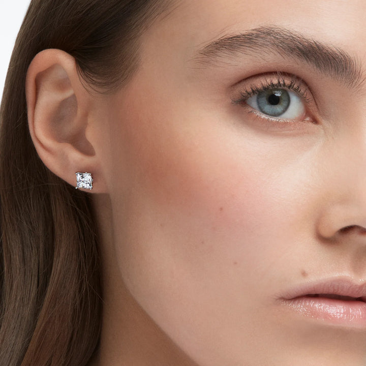 SWAROVSKI EARRINGS(اختارو قطعتين لتحصلوا على وحدة هدية)